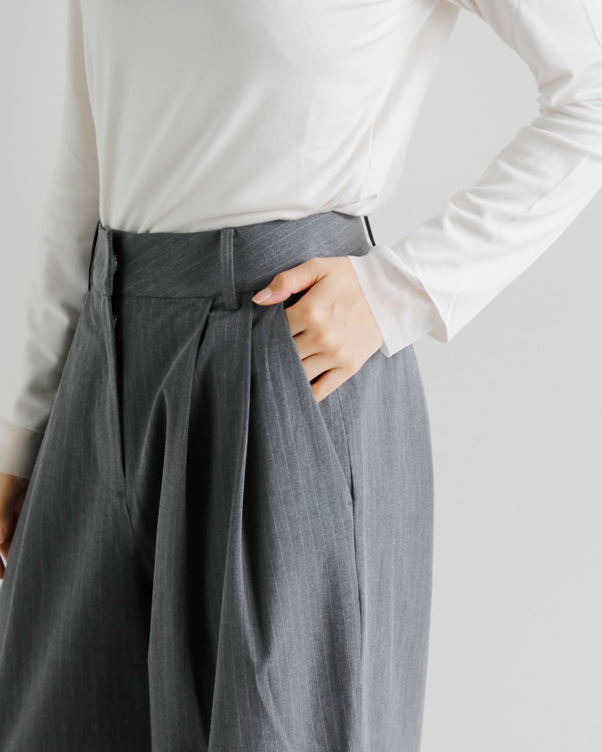 anuke(アンヌーク)ヘザーストレッチダブルタックワイドパンツ “Heather Stretch Pants” 62520706