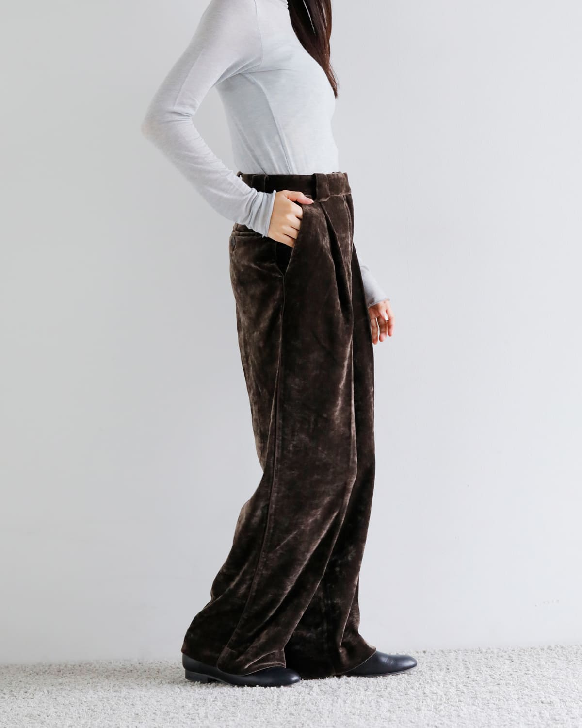 anuke(アンヌーク)ベルベットワイドパンツ “Velvet Wide Pants” 62520712