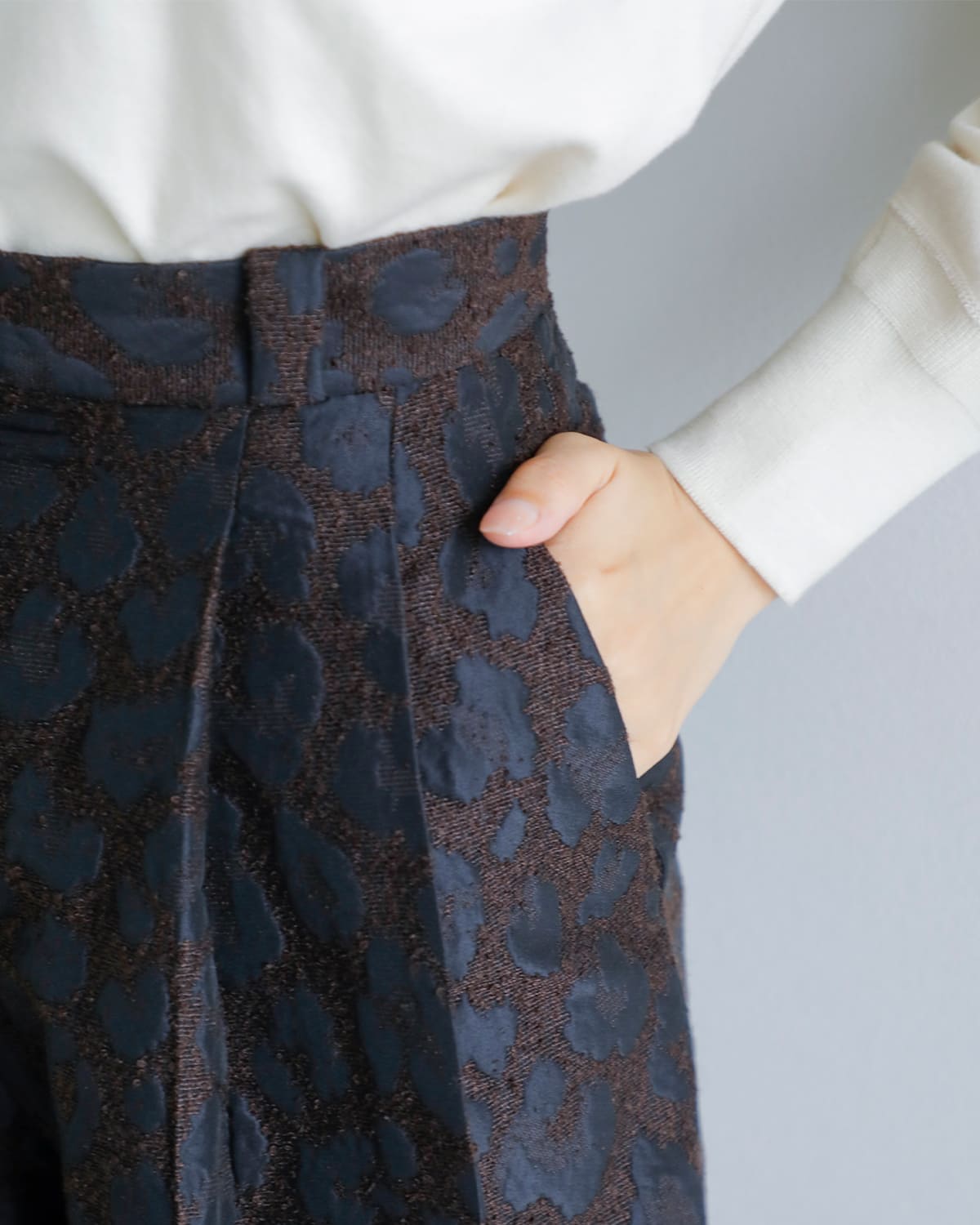 anuke(アンヌーク)レオパードジャガードパンツ “Leopard Jacquard Pants” 62520729