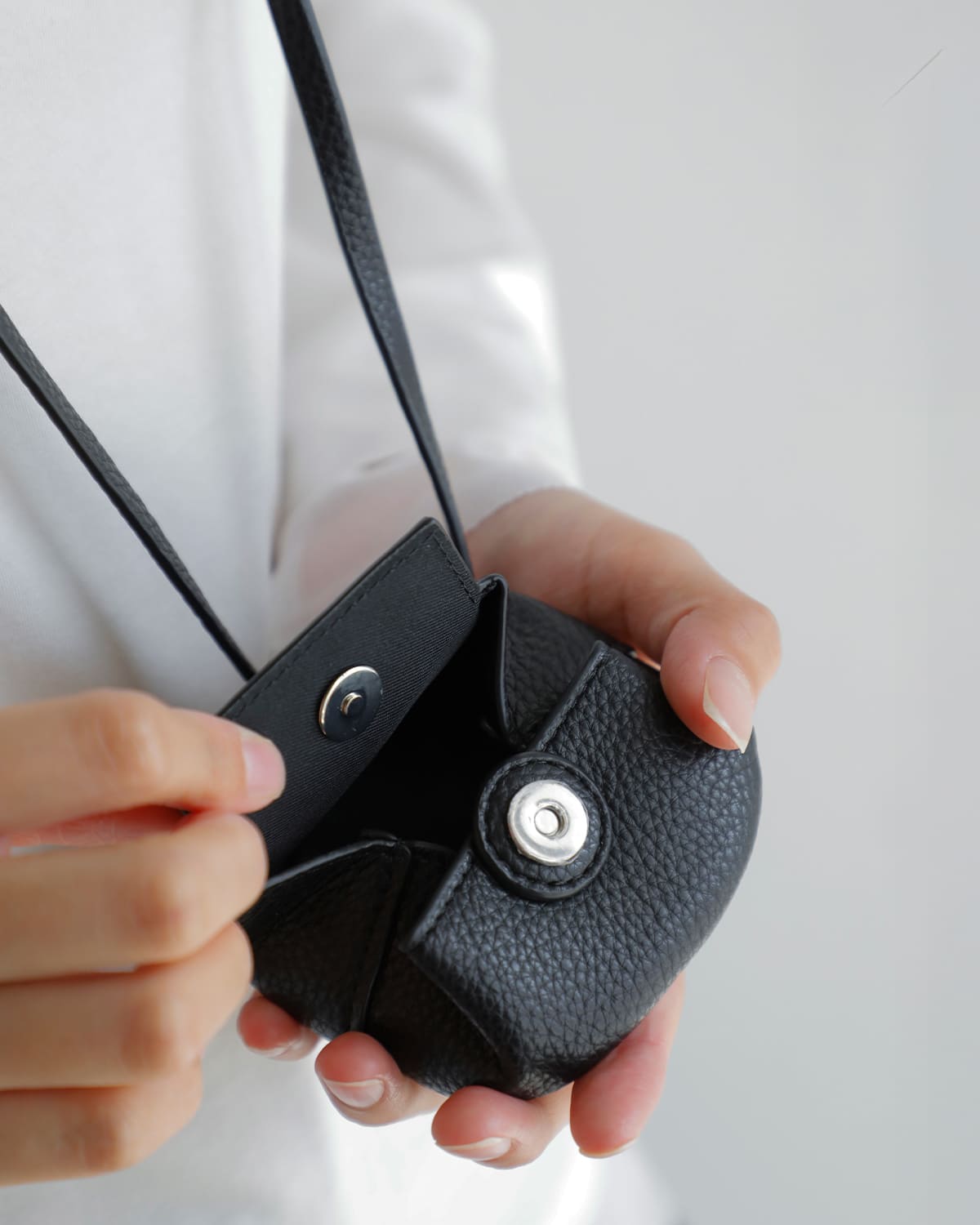 anuke(アンヌーク)エコレザーウエストミニポーチ “Ecoleather Waist Pouch” 62521023