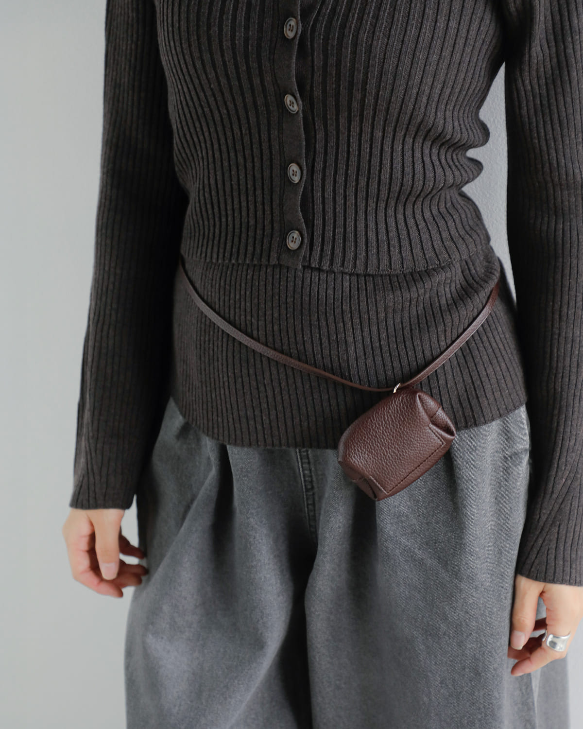 anuke(アンヌーク)エコレザーウエストミニポーチ “Ecoleather Waist Pouch” 62521023