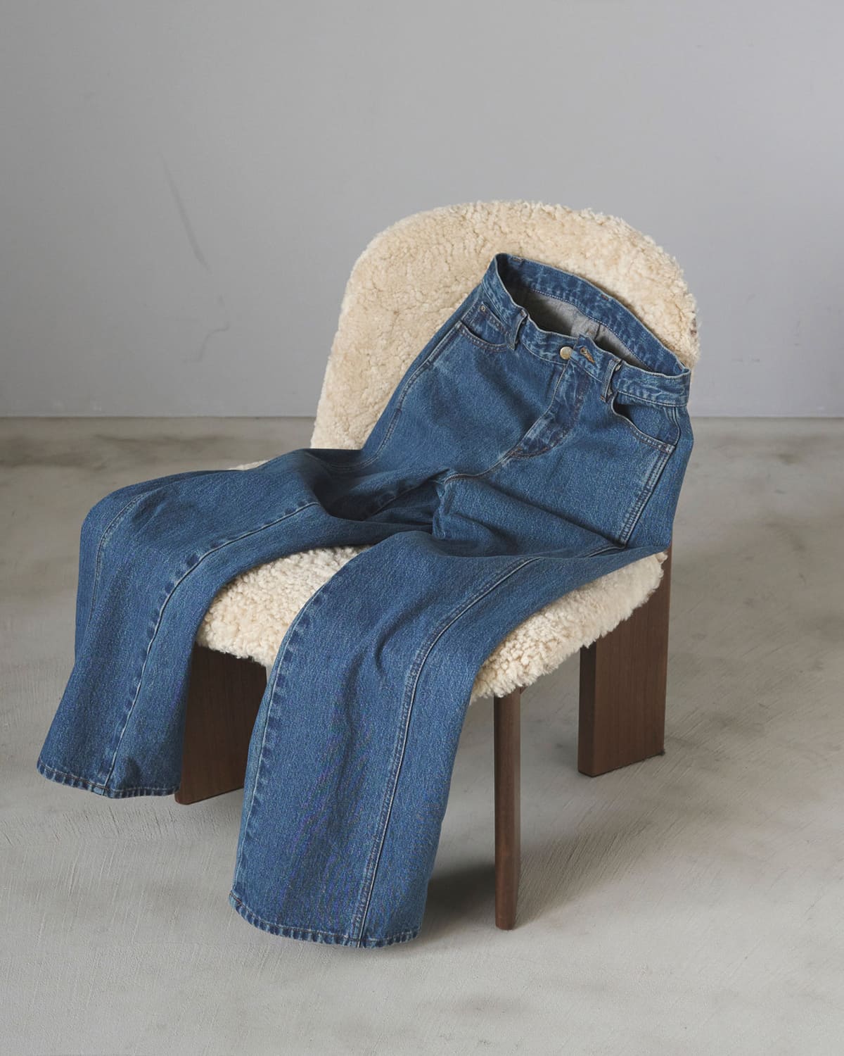 anuke(アンヌーク)パネルルーズデニムパンツ “Panel Loose Denim” 62521402