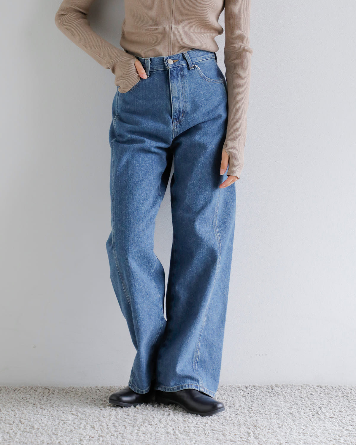 anuke(アンヌーク)パネルルーズデニムパンツ “Panel Loose Denim” 62521402