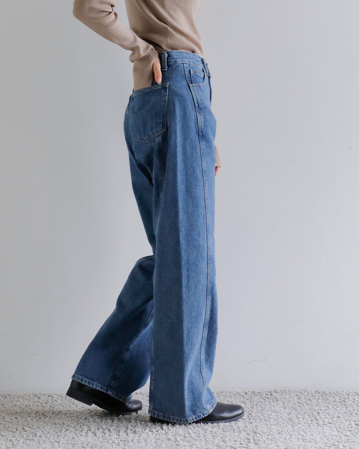 anuke(アンヌーク)パネルルーズデニムパンツ “Panel Loose Denim” 62521402