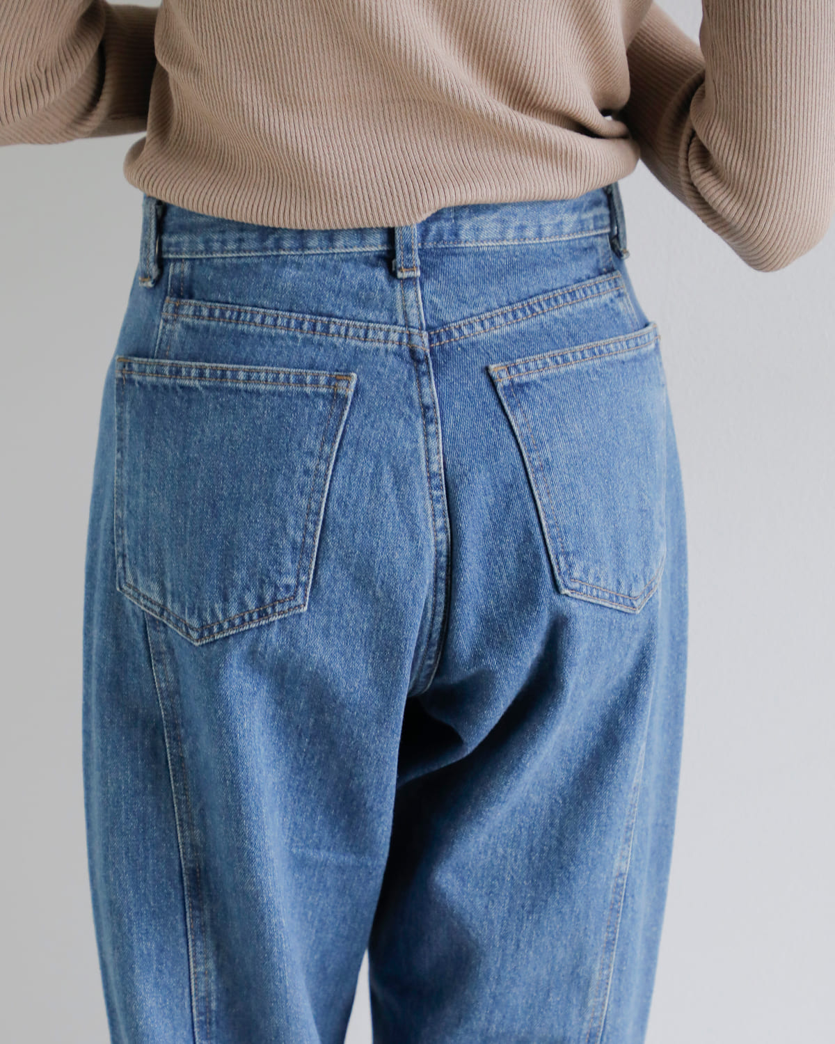 anuke(アンヌーク)パネルルーズデニムパンツ “Panel Loose Denim” 62521402