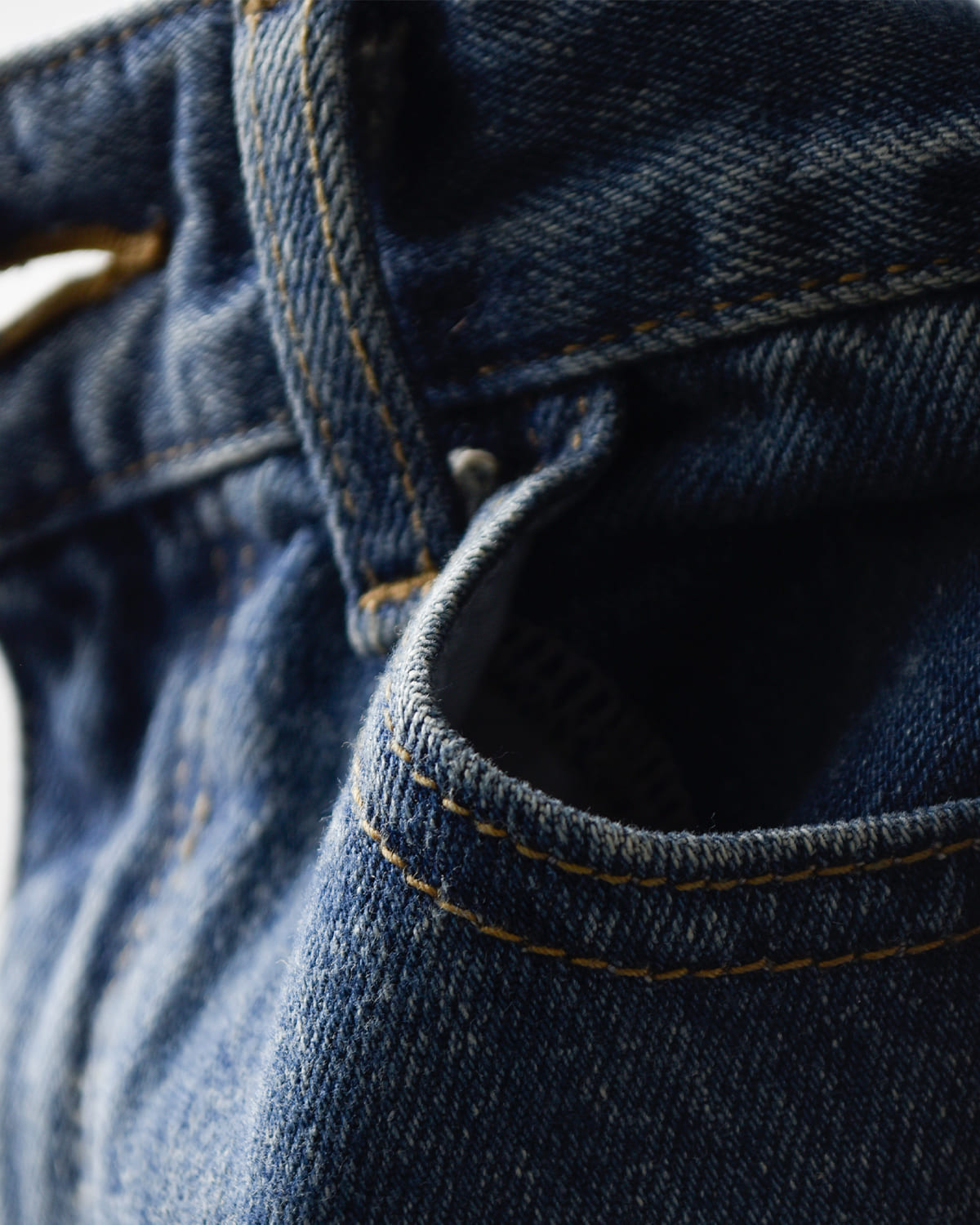 anuke(アンヌーク)パネルルーズデニムパンツ “Panel Loose Denim” 62521402