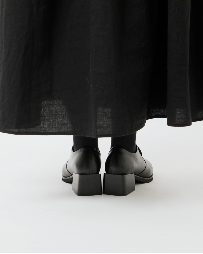 yuko imanishi+(ユウコイマニシプラス)レザーチャンキーヒールブーティ751121