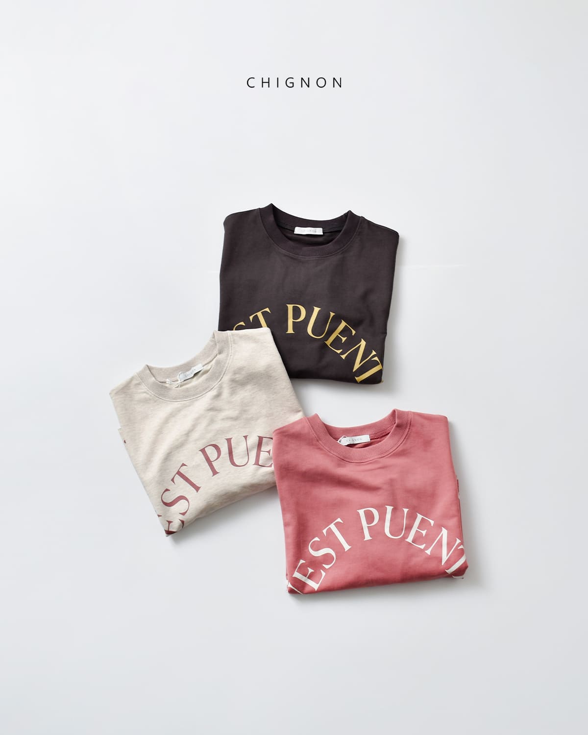 CHIGNON シニヨン カットオフ ロゴ ミニ裏毛 プルオーバー 8454