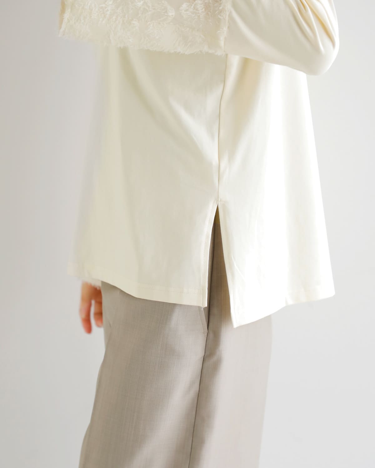 CHIGNON(シニヨン)カットジャガードドッキングカットソー 8554-017kk