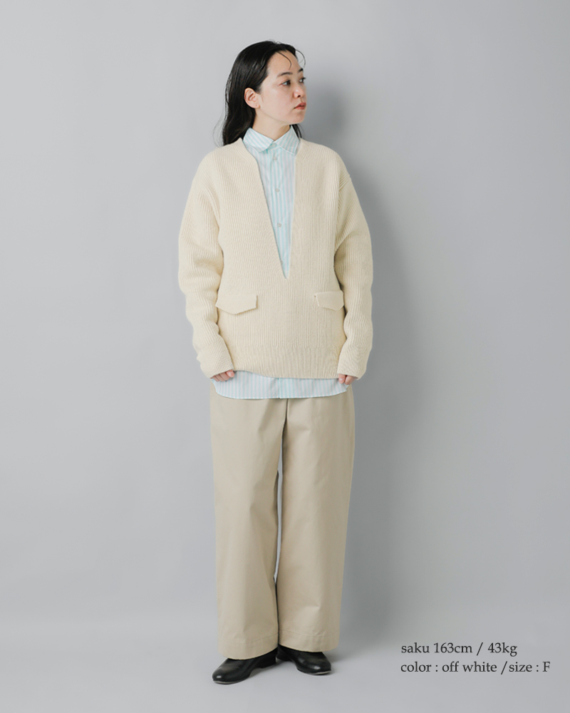 LOEFF(ロエフ)ウールヤーン畔編スリットネックプルオーバー8813-199-0067