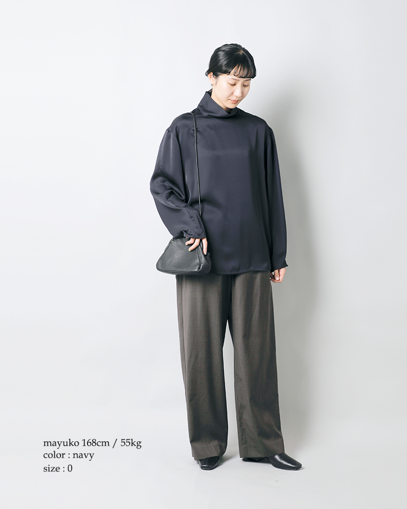 LOEFF(ロエフ)サテンハイネックプルオーバーブラウス8821-2-990082