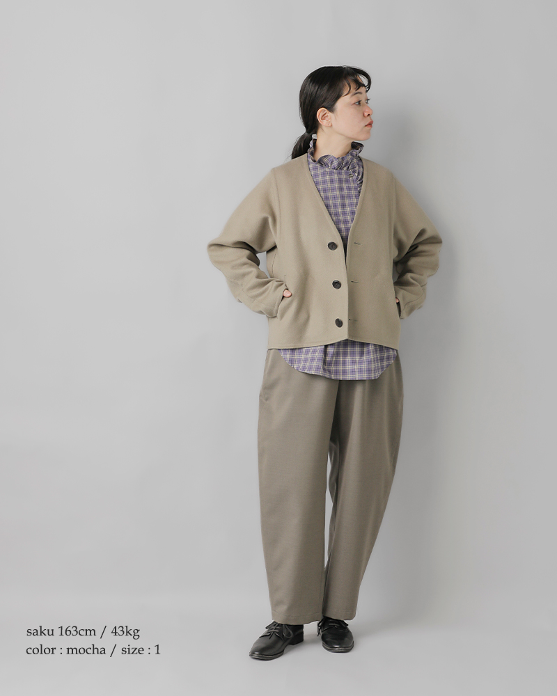 LOEFF(ロエフ)ウールカシミヤVネックノーカラージャケット8825-199-0130