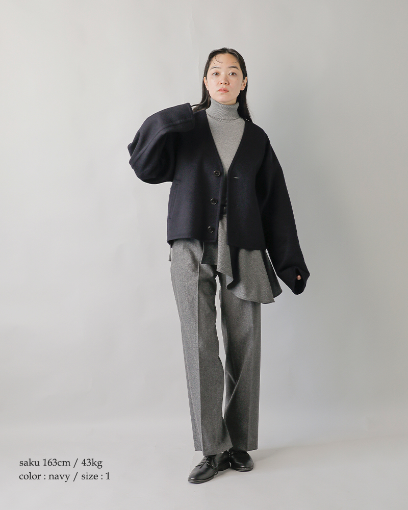 LOEFF(ロエフ)ウールカシミヤVネックノーカラージャケット8825-199-0130