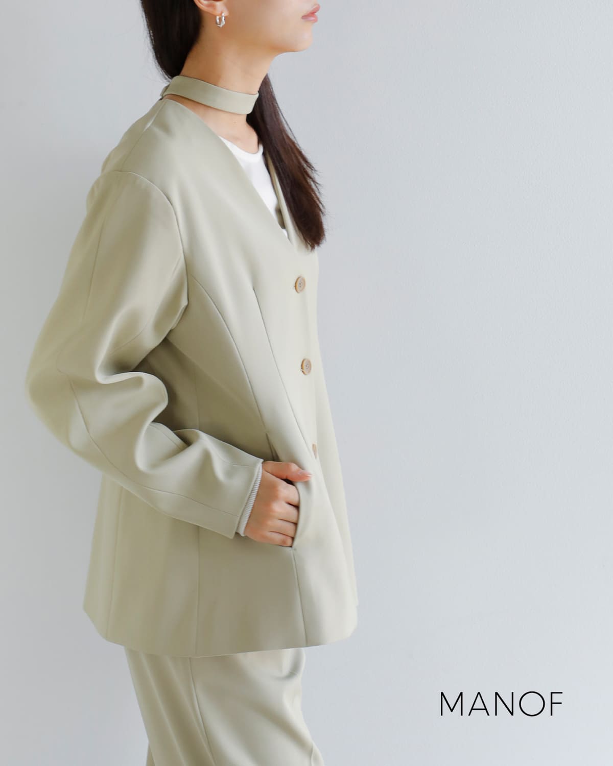 MANOF(マノフ)カーブスリーブ チョーカー ジャケット89103-0402
