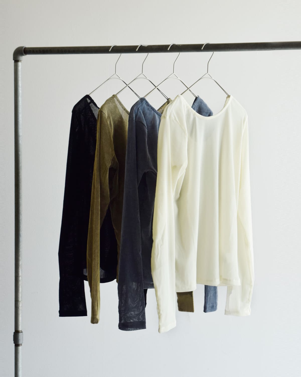 MANOF(マノフ)チュールフロッキーストライプトップス89105-1042 89105-1042