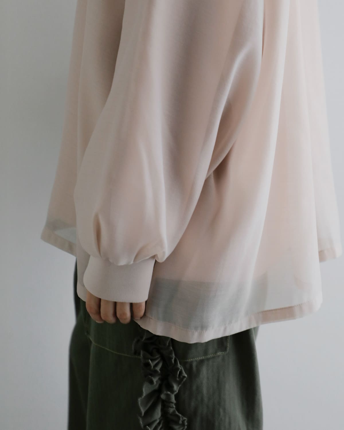 MANOF(マノフ)シアーレイヤードカットトップス 89105-1162