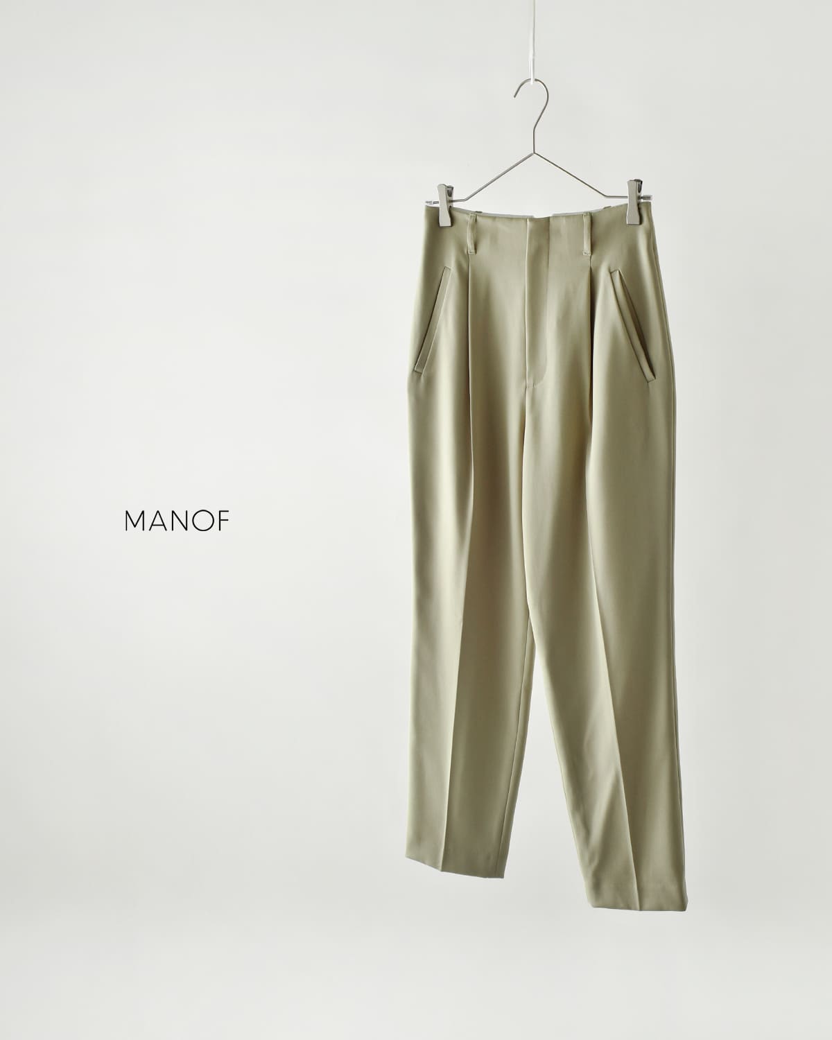MANOF(マノフ)ハイウエスト テーパード パンツ89110-7082
