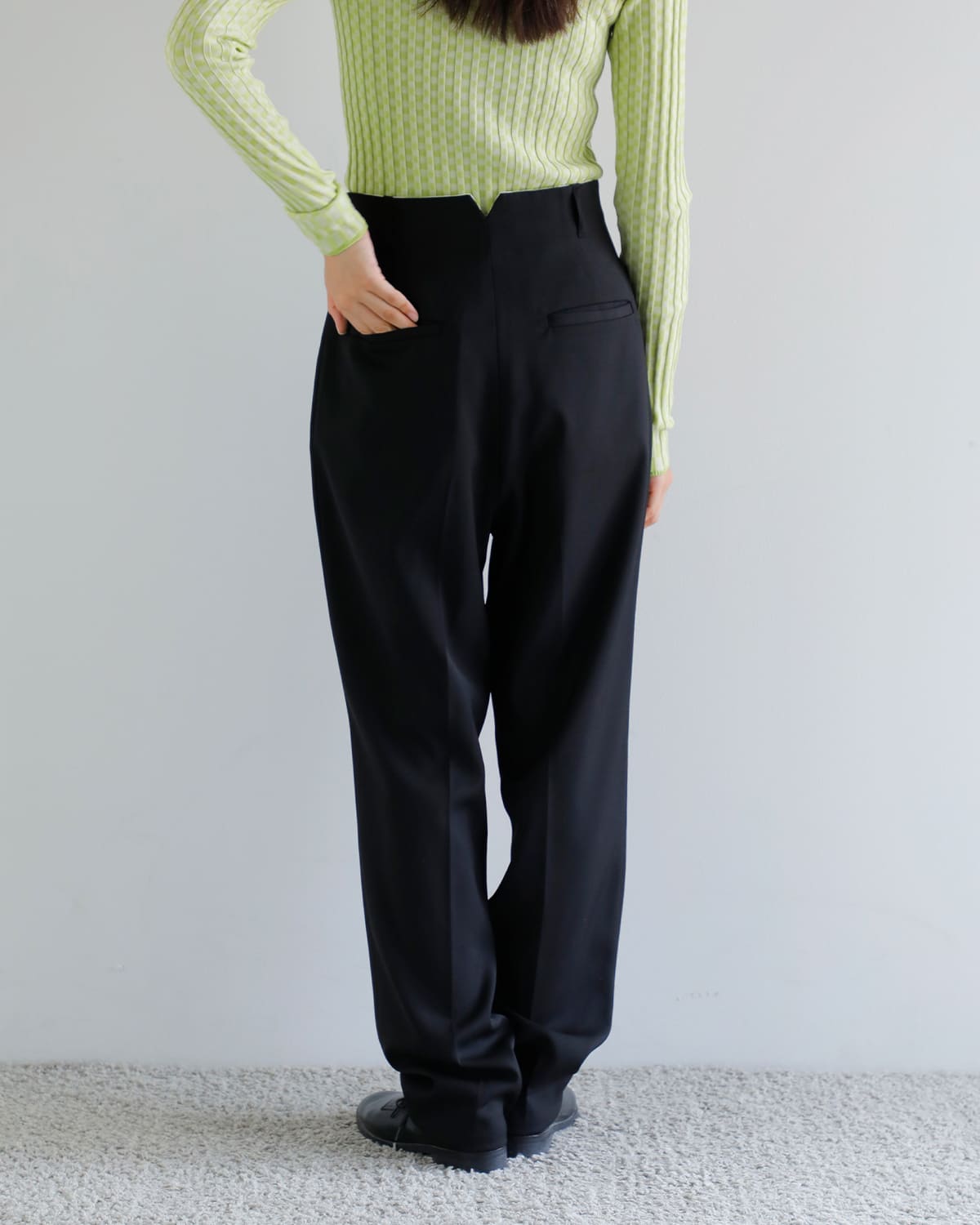 MANOF(マノフ)ハイウエストテーパードパンツ 89110-7082