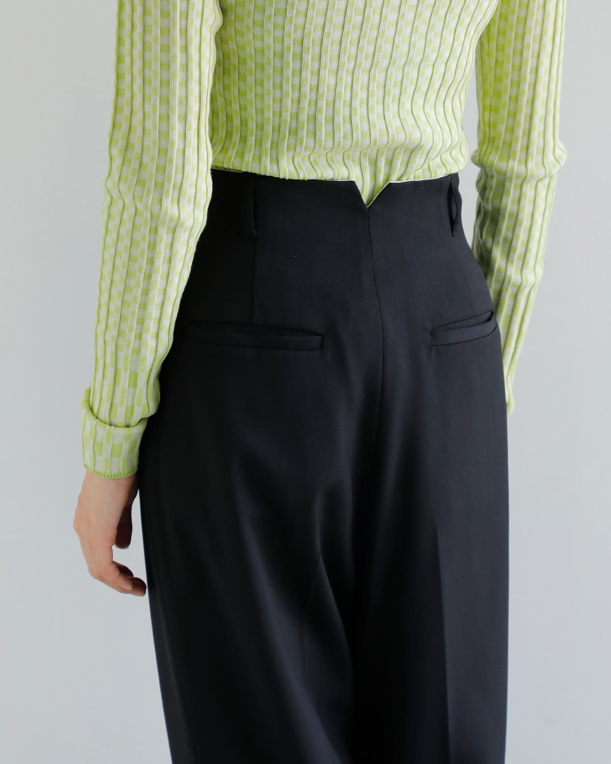 MANOF(マノフ)ハイウエストテーパードパンツ 89110-7082