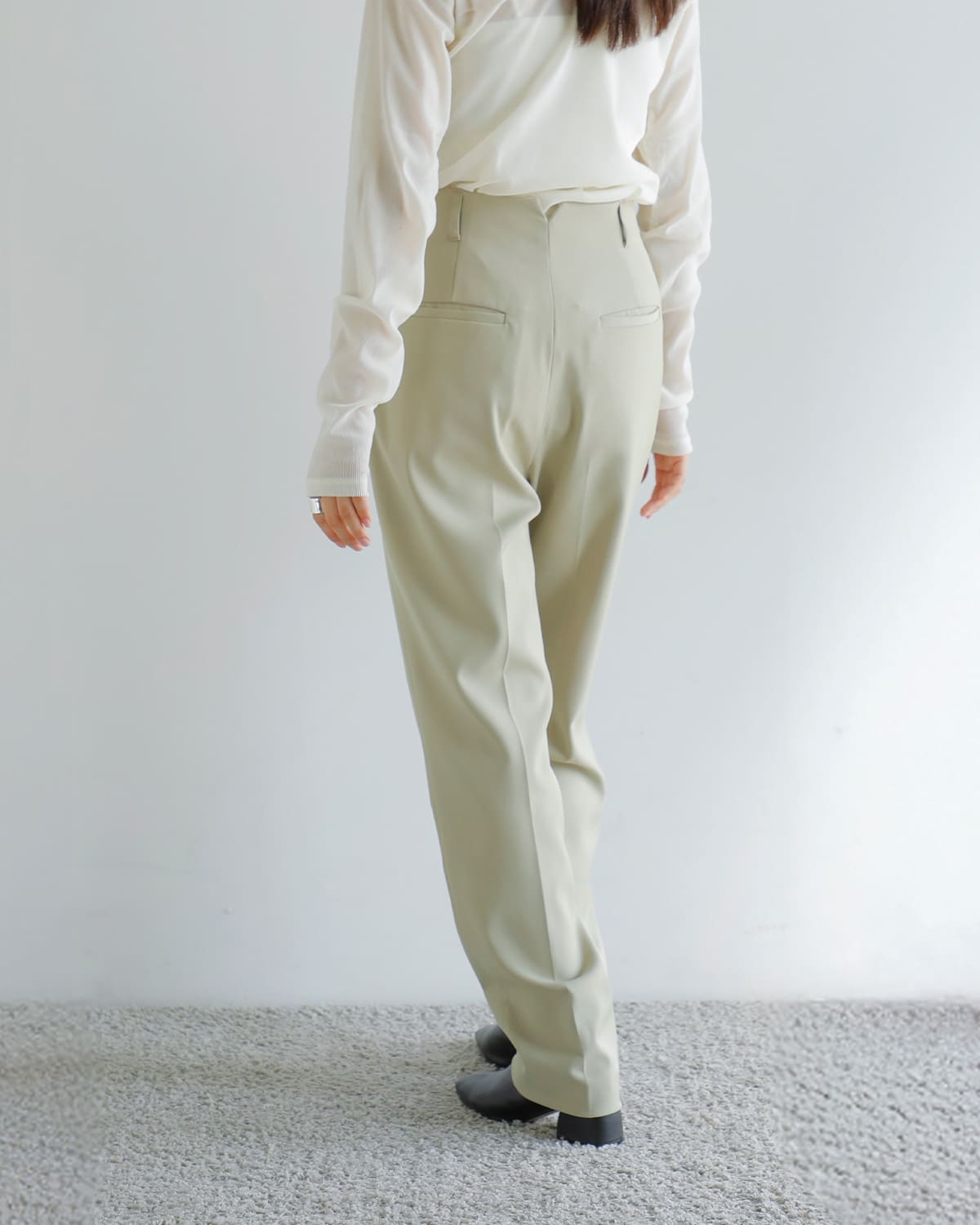 MANOF(マノフ)ハイウエストテーパードパンツ 89110-7082