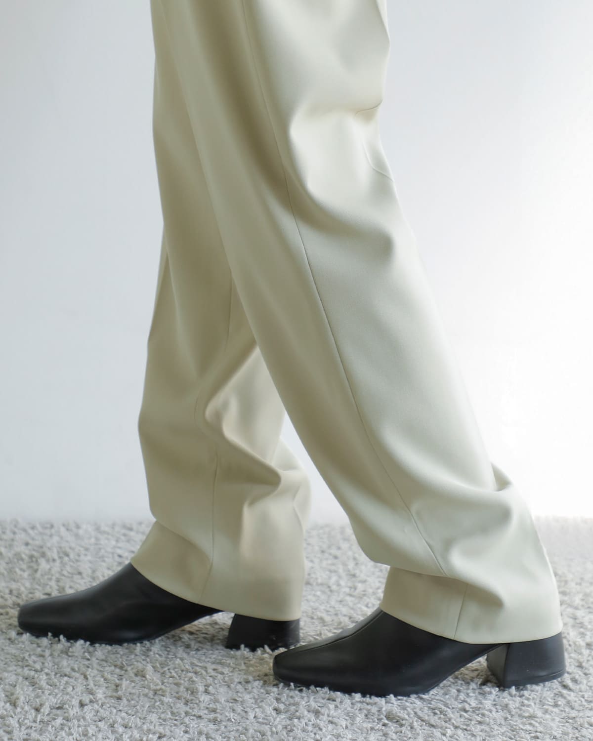 MANOF(マノフ)ハイウエストテーパードパンツ 89110-7082