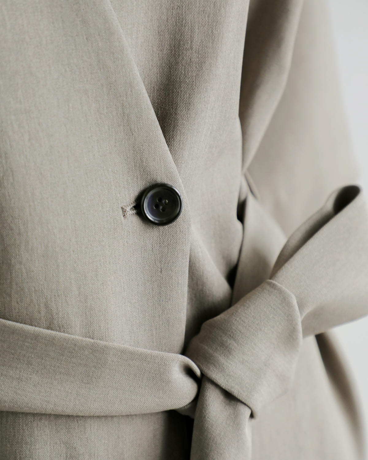 MANOF(マノフ)スリットハーフスリーブオールインワン 89112-5042