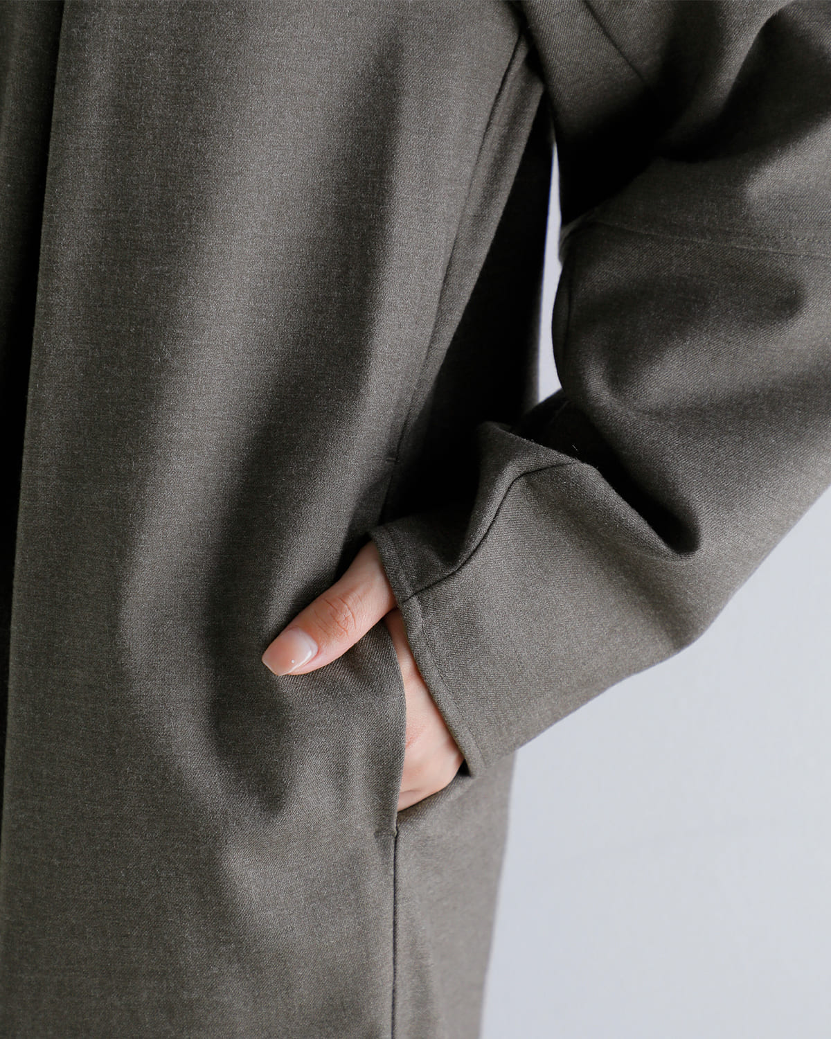 MANOF(マノフ)ラッフルカラーオールインワン 89112-5112