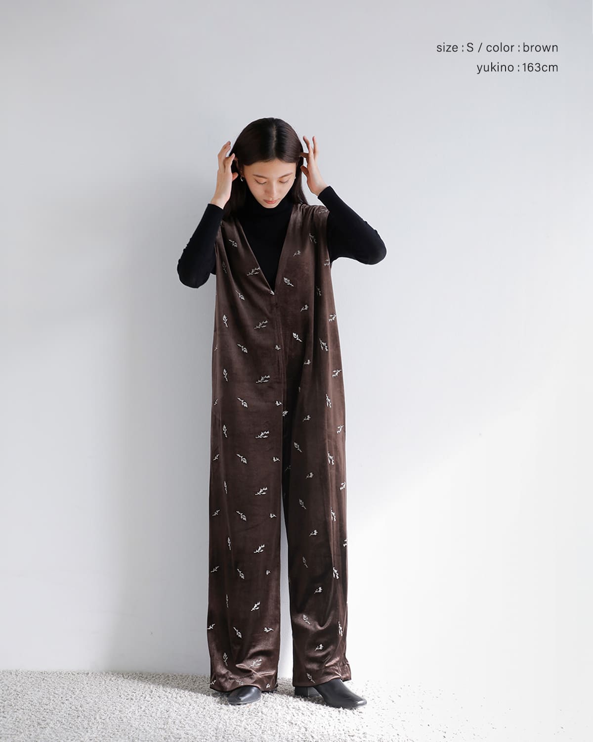 MANOF(マノフ)ベロア刺繍オールインワン 89112-5192