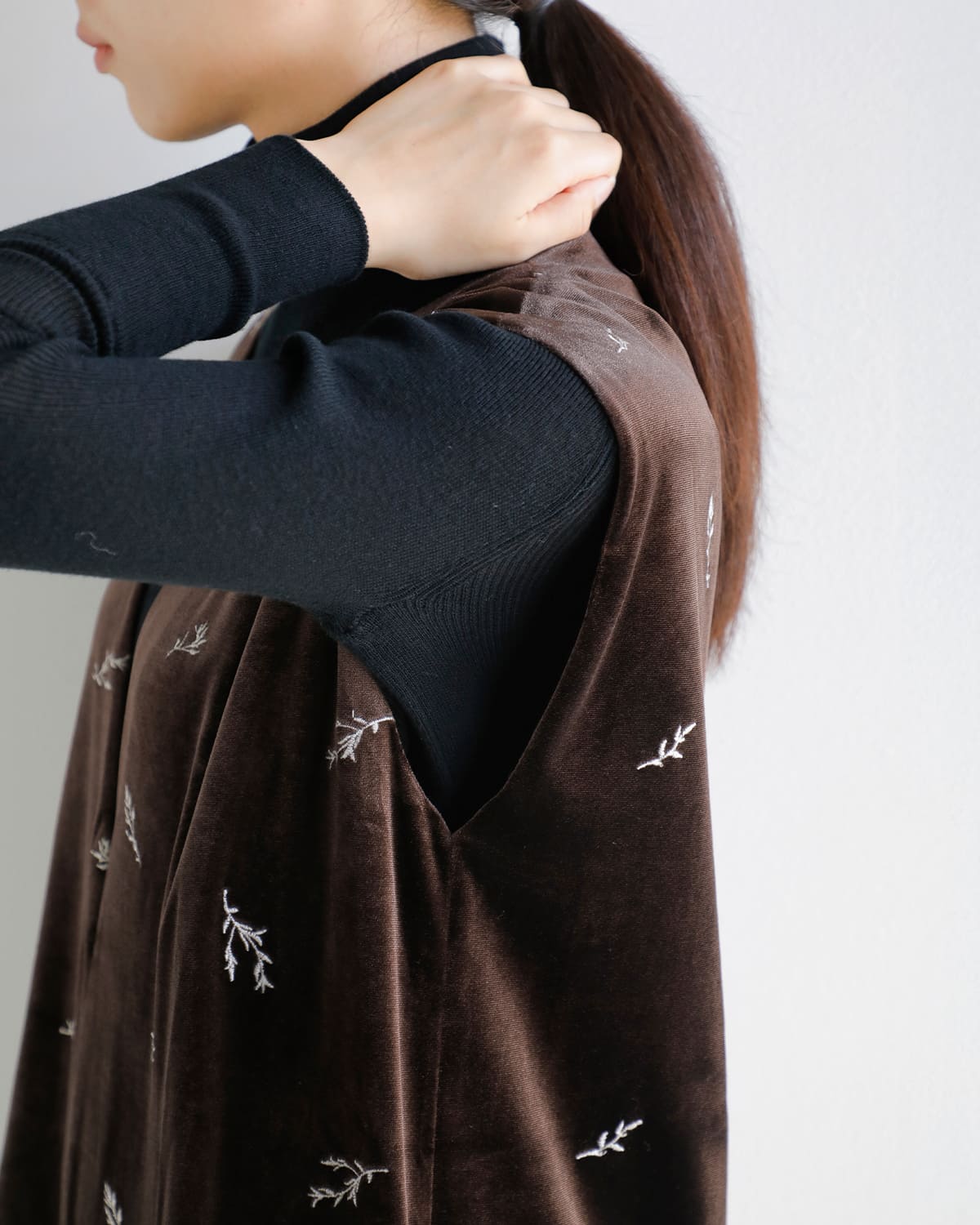 MANOF(マノフ)ベロア刺繍オールインワン 89112-5192