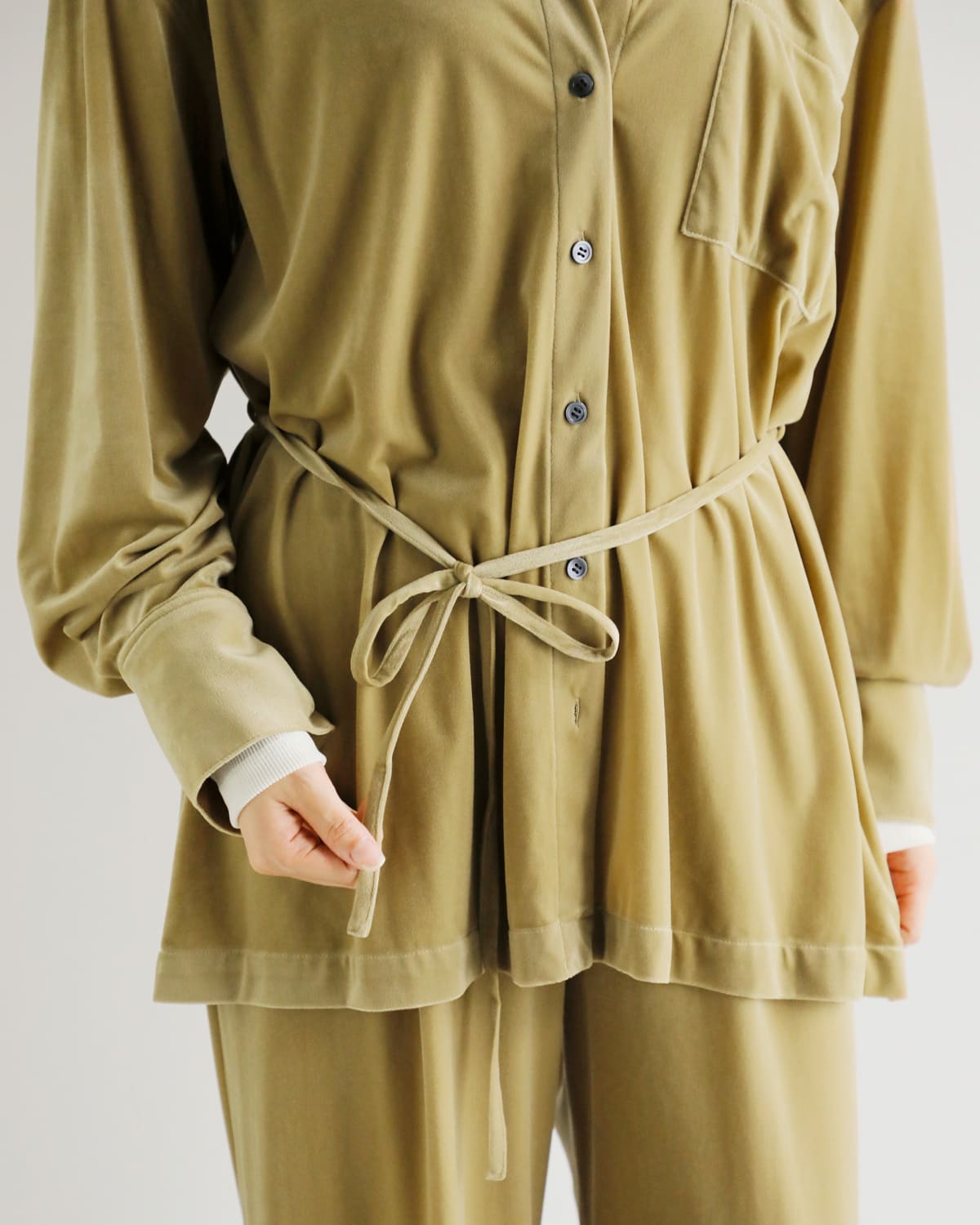 MANOF(マノフ)ベロアオーバーシャツ 89122-4052