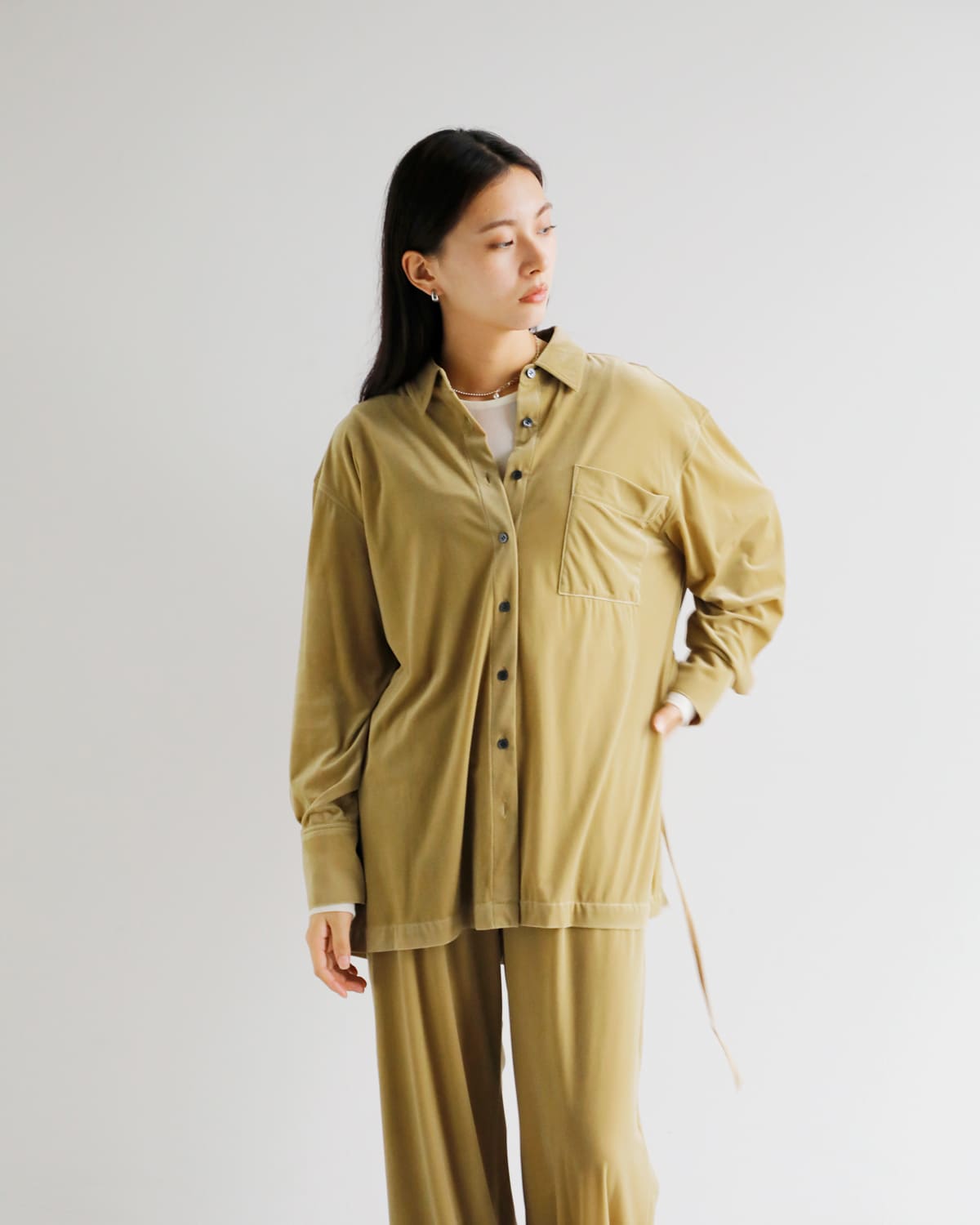 MANOF(マノフ)ベロアオーバーシャツ 89122-4052