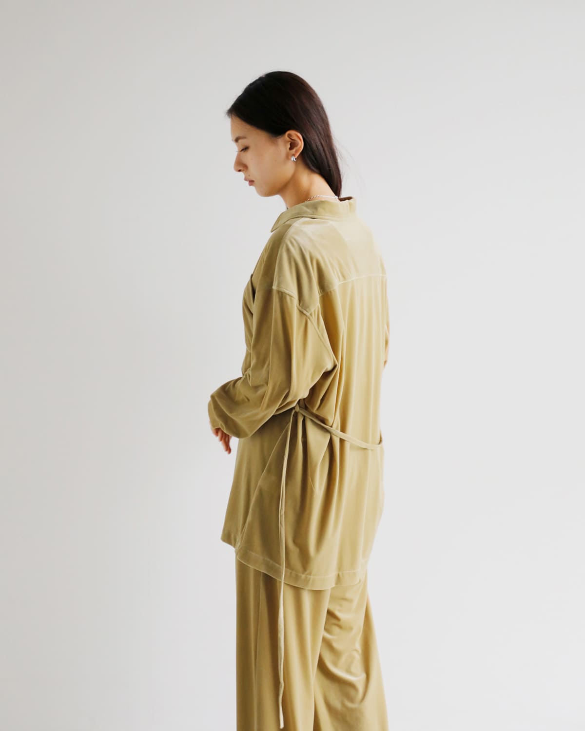 MANOF(マノフ)ベロアオーバーシャツ 89122-4052