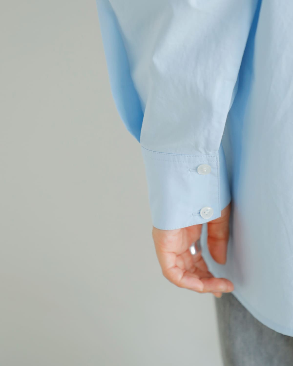 MANOF(マノフ)ハイネック2wayシャツ89122-4252 89122-4252