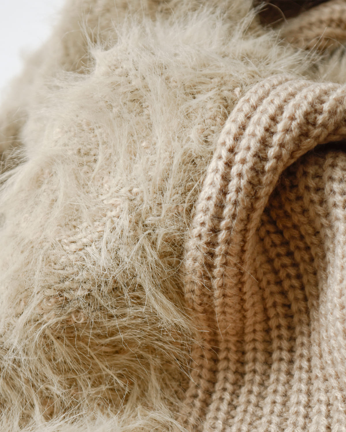 CHIGNON(シニヨン)編地MIXニットプルオーバー 9855-302jr