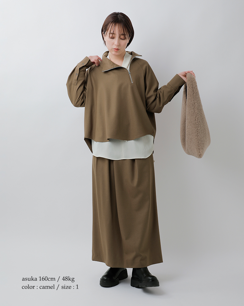 assiette(アシェット)バージンウールストレッチサキソニーアシンメトリーハーフZIPプルオーバーa24-31496-54