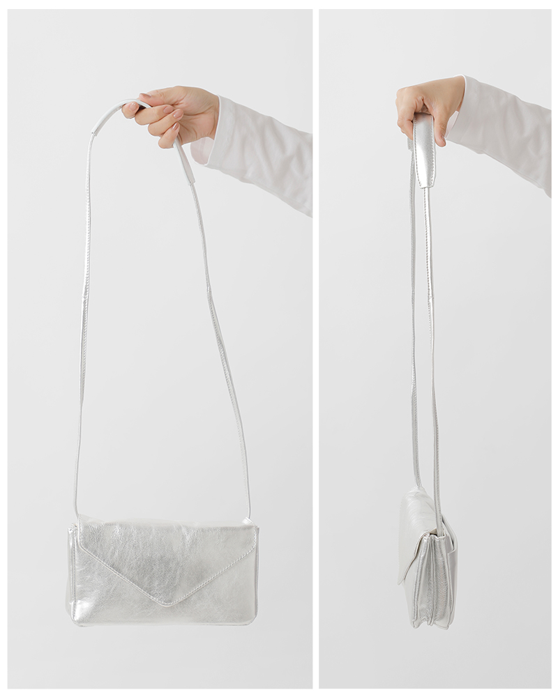 Ampersand(アンパサンド)カウレザートライアングルフラップショルダーバッグap24-w87