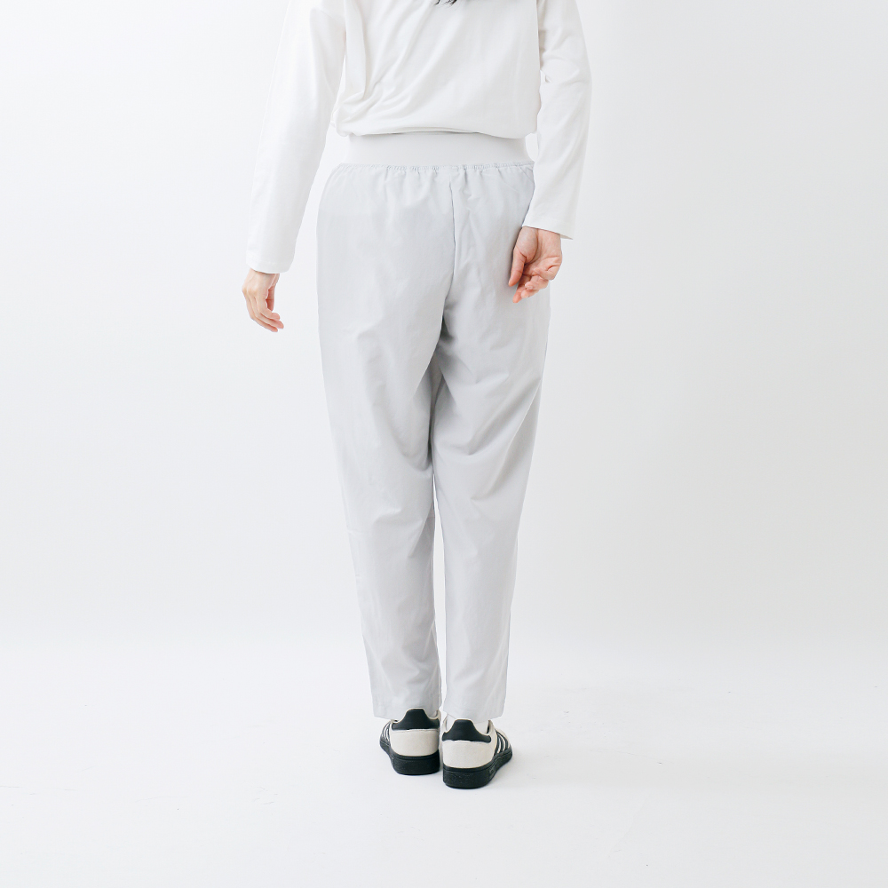 new balance(ニューバランス)軽量ストレッチパフォーマンスウーブンパンツ“AWP43242GYMBK”awp43242