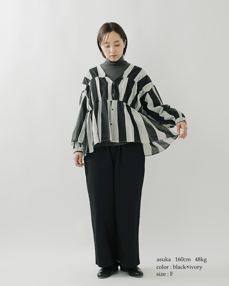 ESTROISLOSE(エストゥロワルーズ)コットン太ボーダープリント裾フリルブラウスeb25323