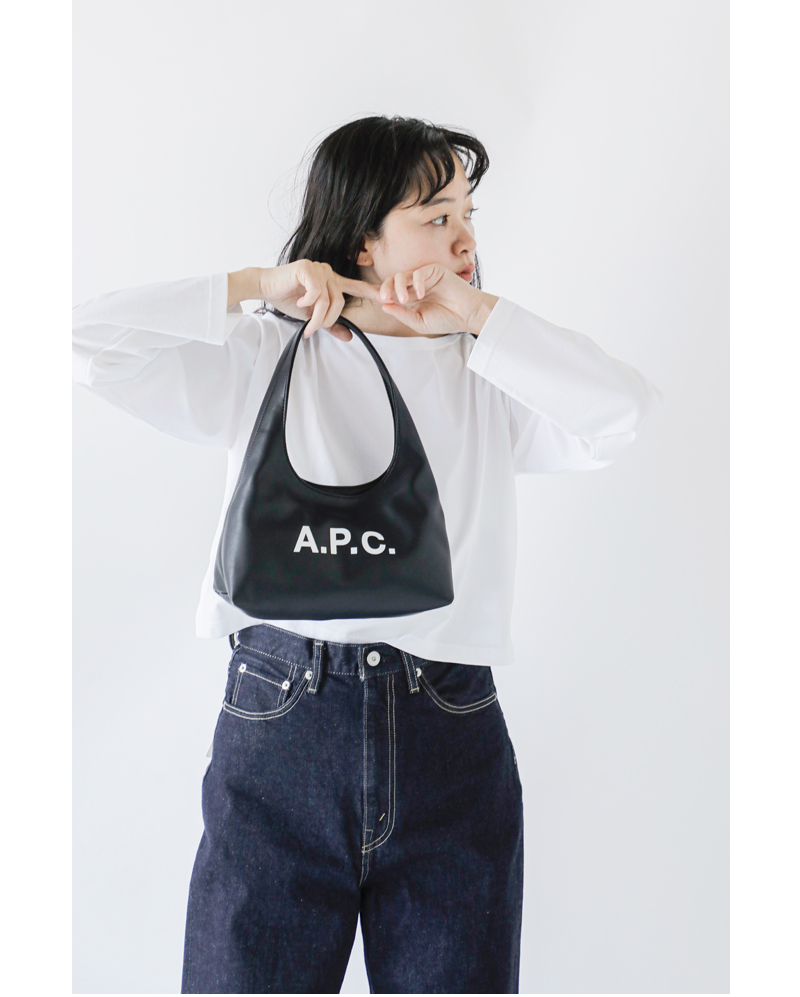 クーポン対象】A.P.C. アー ペー セー ニノン ベビー ショルダー