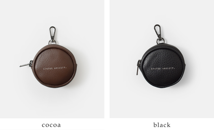 STATUS ANXIETY(ステータスアングザエティー)カウレザーポーチ“GOWITHME”go-with-me