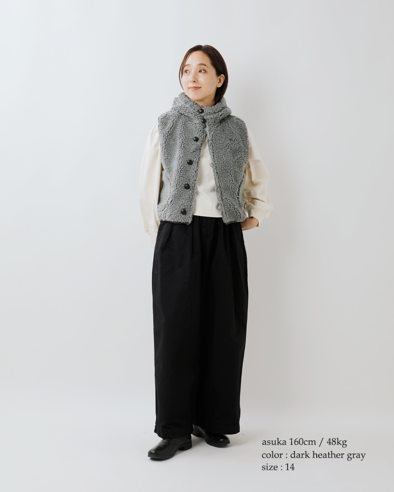 Gymphlex(ジムフレックス)くるみボタンボアフーデッドショートベストgy-a0726boa