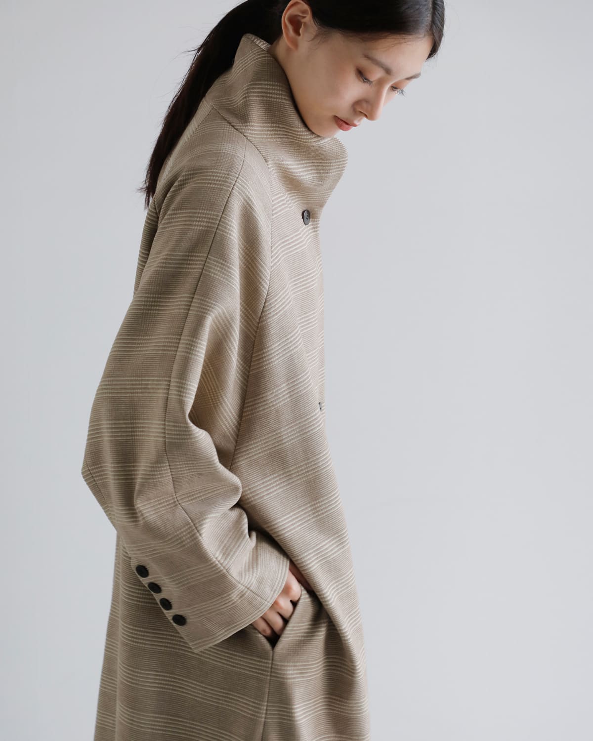 Hella ヘラ スタンドカラー ツイード ロング コート “TWEED LONG