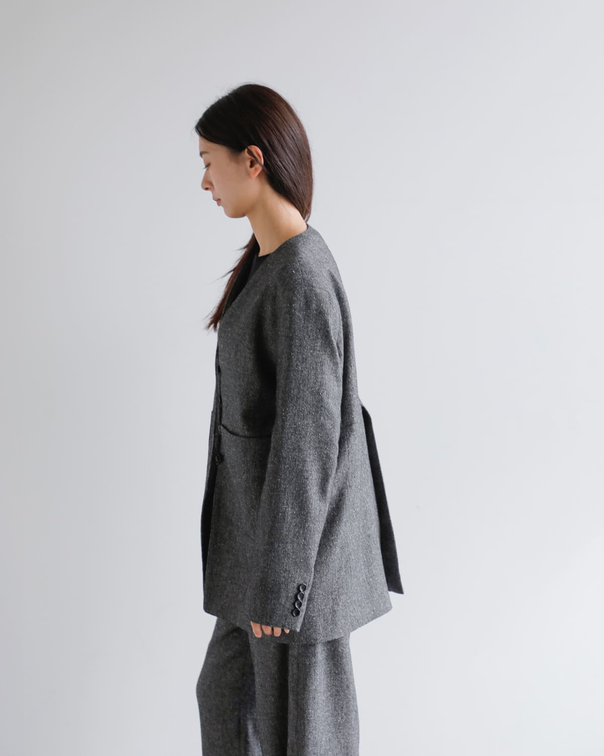 Hella(ヘラ)シルクネップカラーレスツイードジャケット “SILK NEP COLLARLESS JACKET” h253-03