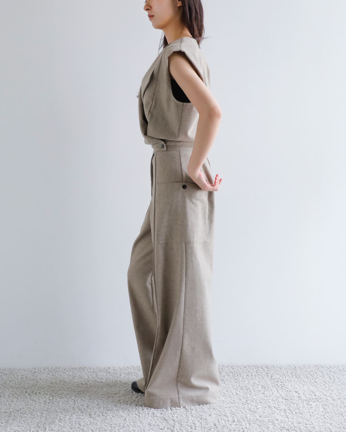 Hella(ヘラ)ウール混カシュクールジャンプスーツ “CACHECOEUR JUMPSUIT” h253-40