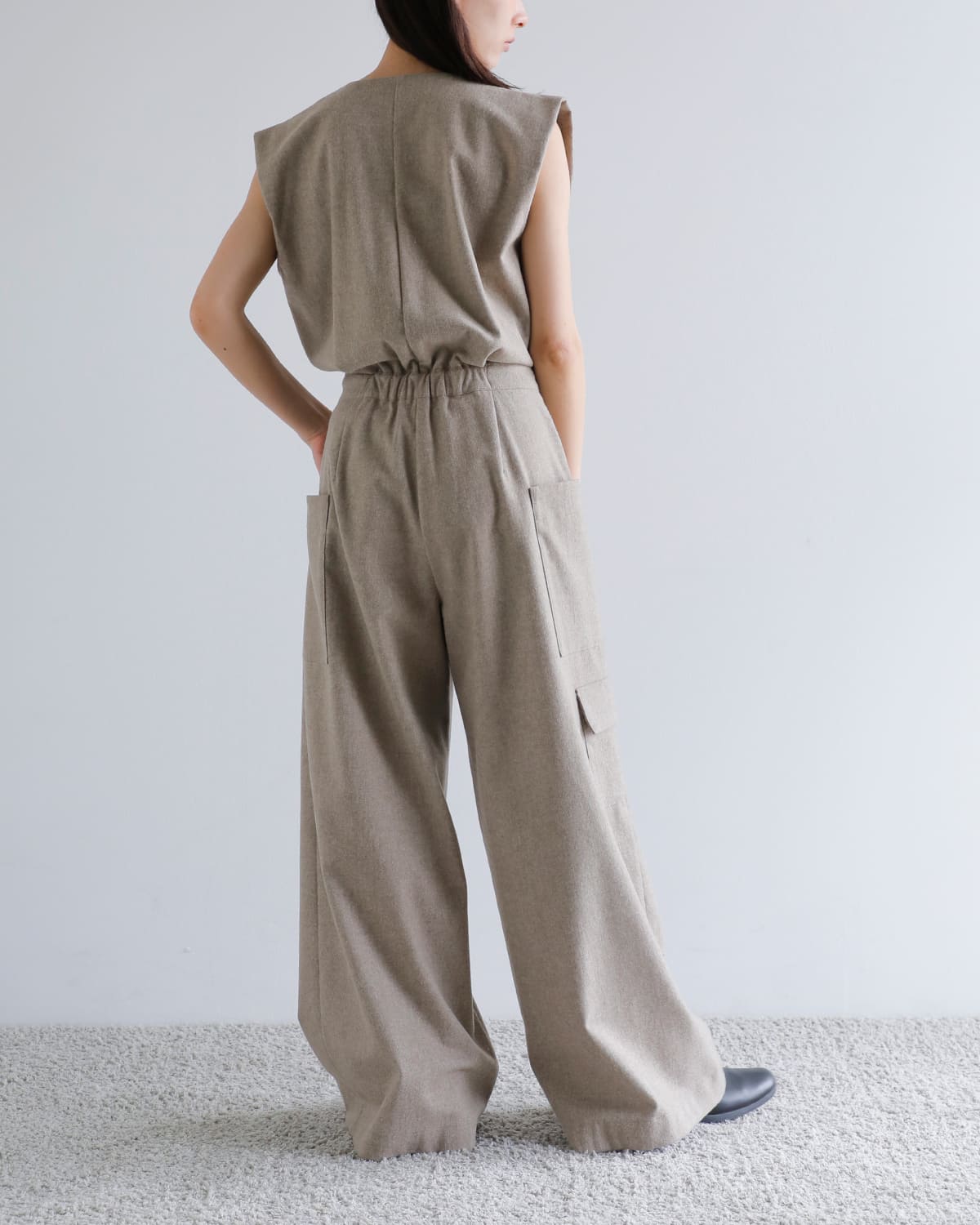 Hella(ヘラ)ウール混カシュクールジャンプスーツ “CACHECOEUR JUMPSUIT” h253-40