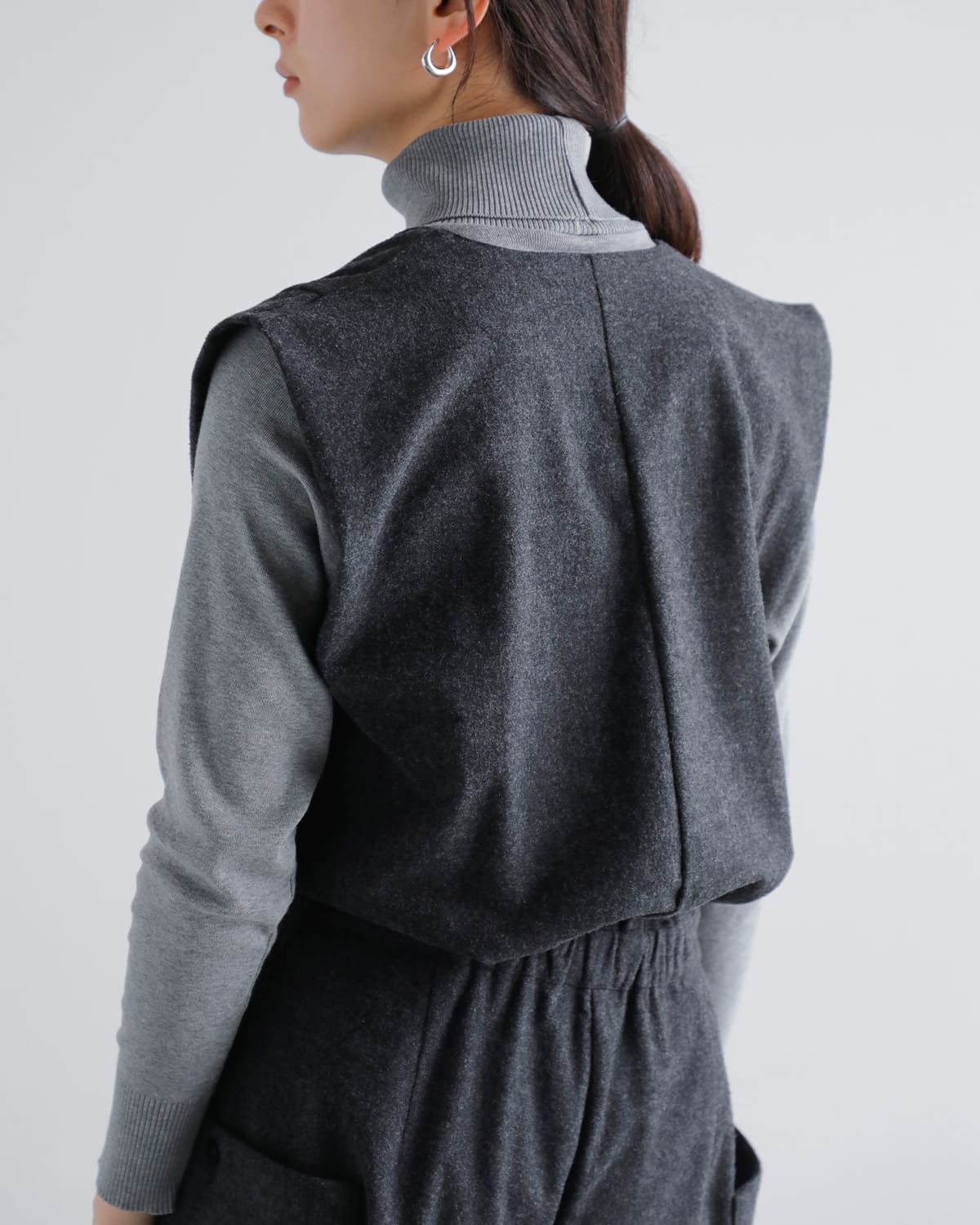 Hella(ヘラ)ウール混カシュクールジャンプスーツ “CACHECOEUR JUMPSUIT” h253-40