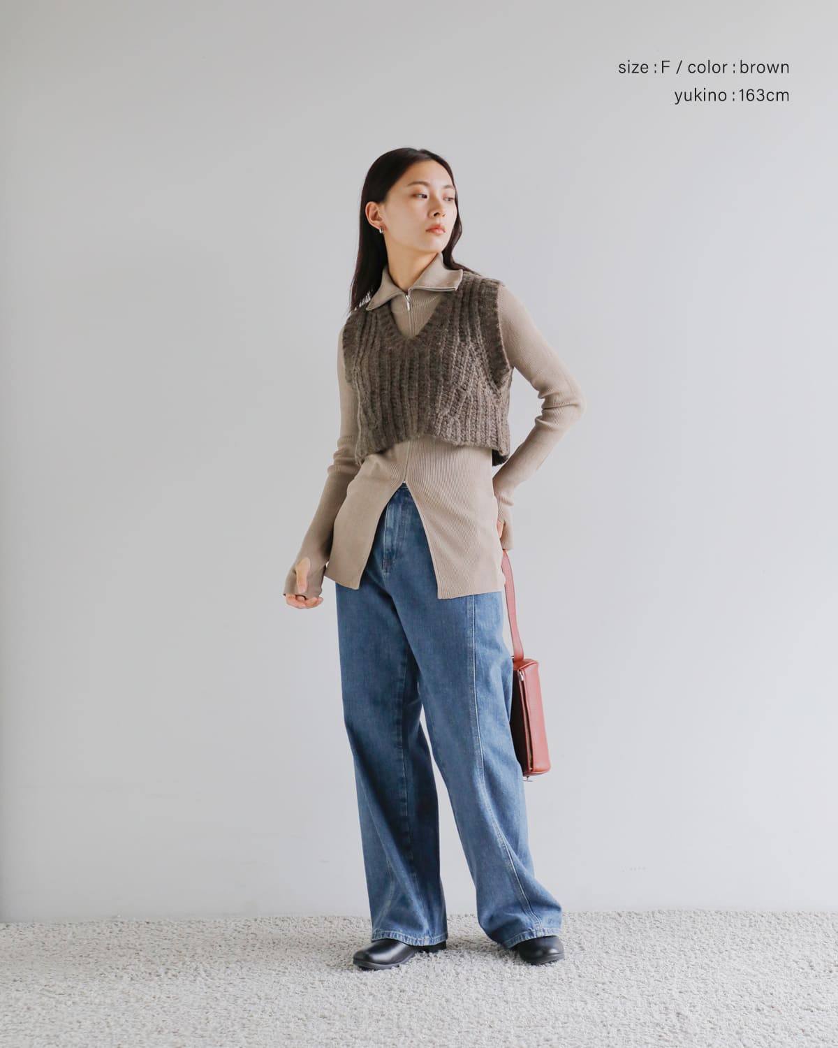 Hella(ヘラ)ローゲージ編みショートベスト “LOW GAUGE SHORT VEST” h253-94