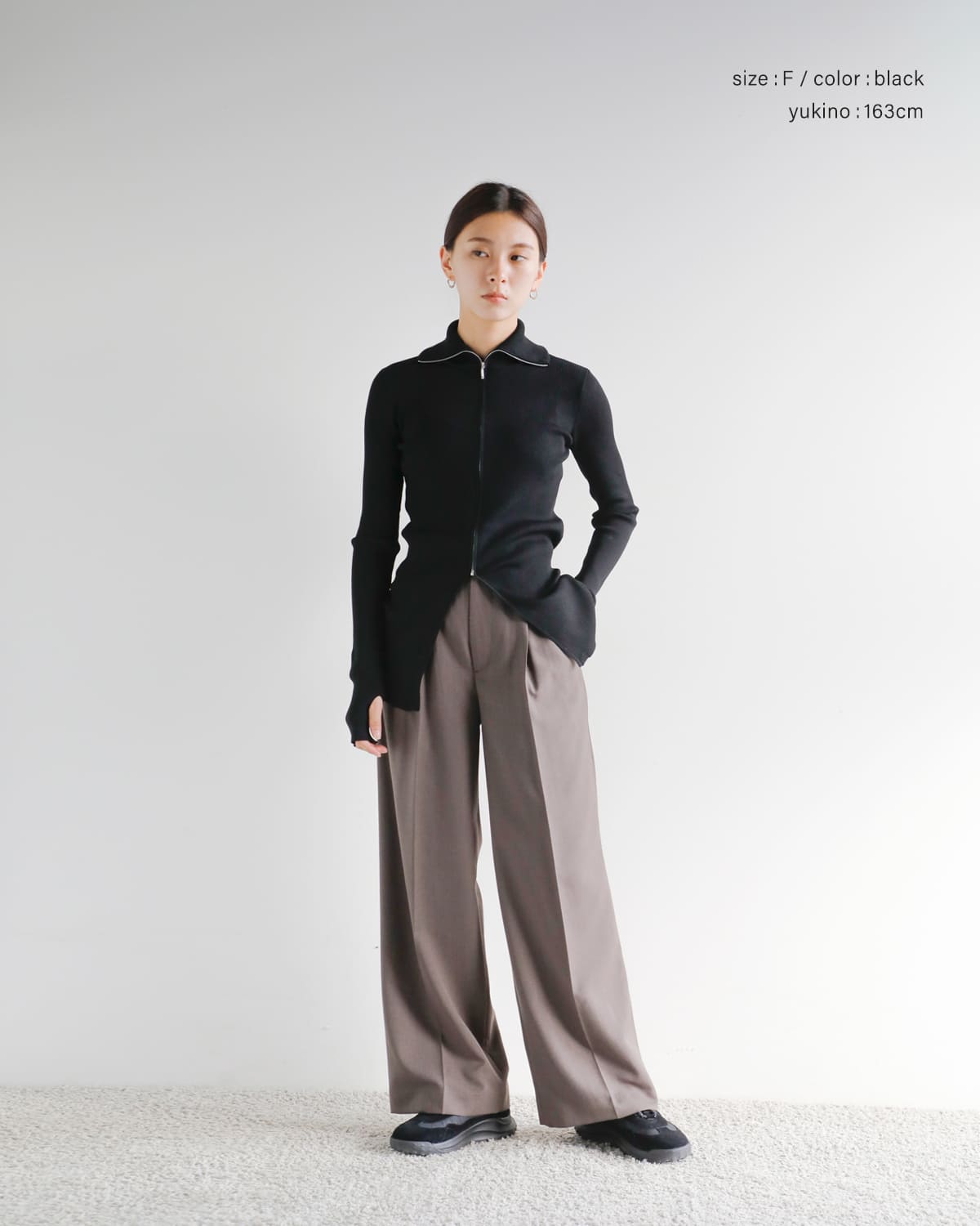 Hella(ヘラ)ジップアップリブニットプルオーバー “ZIP UP RIB KNIT” h253-95