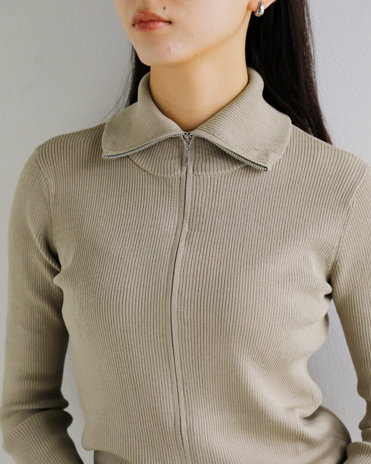 Hella(ヘラ)ジップアップリブニットプルオーバー “ZIP UP RIB KNIT” h253-95