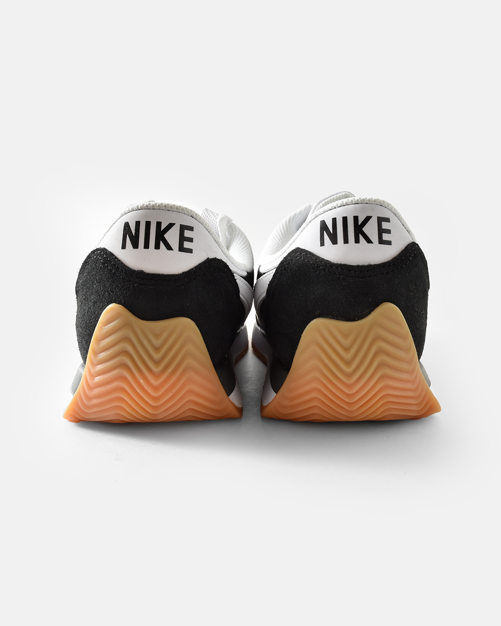 NIKEパシフィック メッシュ スエード ランニング スニーカー hq2052